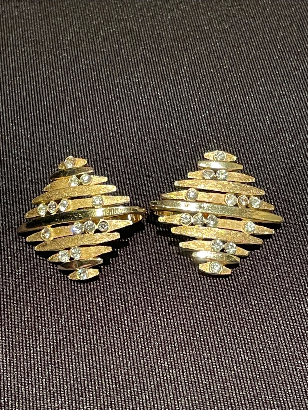 Vintage Trifari Gold Tone Crystal Accent Clip-On Earrings - Collectible